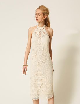 Robe longue en filet avec broderie