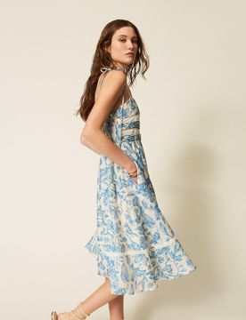 Robe courte florale avec dentelle