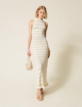 Robe longue col montant en maille avec volants