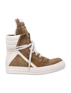 Avant-Garde High-Top Sneakers with Extended Tongue