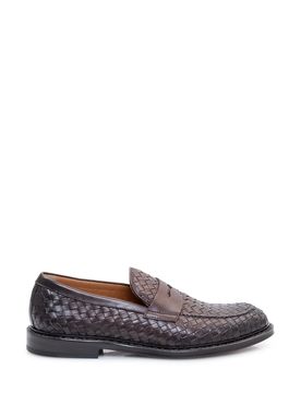 Stylish Loafers with Front Accent