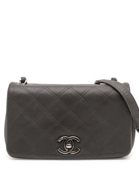 Small Diamond Embossed Calfskin New Chic Flap