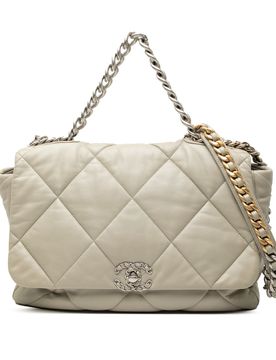 Maxi Lambskin 19 Flap
