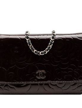 CC Embossed Patent Camellia Wallet On Chain