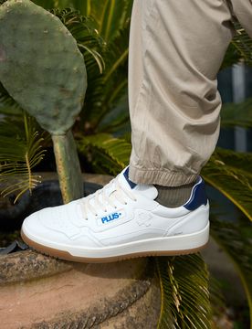 Sneaker bianca in vera pelle con dettagli blu S10 41