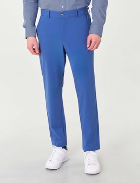 Pantaloni chino slim blu royal in tessuto tecnico stretch con elastico inserito sul retro