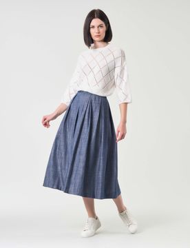 Gonna midi in denim blu fiammato in cotone dalla linea ampia con faldoni