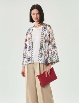 Kimono corto bianco in twill stampato con fantasia floreale e maniche a tre quarti