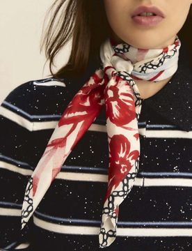 Foulard bianco in twill con fantasia floreale rossa e azzurra