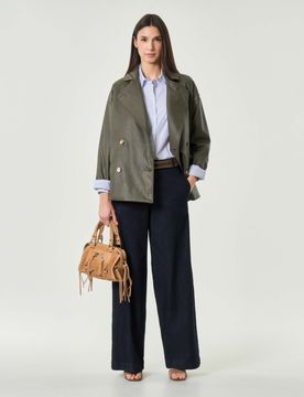 Pantaloni palazzo in denim indaco con tasche laterali in cucitura e passanti per cintura