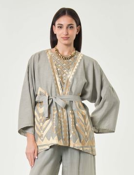 Giacca kimono grigia in puro lino con cintura e ricami dorati d'ispirazione greca