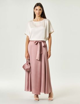 Gonna lunga color malva in raso con fascia elastica sul retro e nasto da annodare