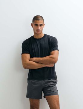 YPB - Work-out-T-Shirt in verwaschenem Schwarz Schwarz L