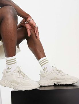 Originals - Ozweego - Sneaker in Triple-Beige-Neutral Neutral 41 1/3