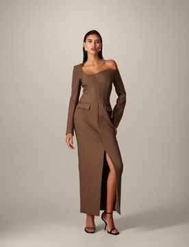 Robe mi-longue structurée à encolure ondulée asymétrique - Marron-Brown 34
