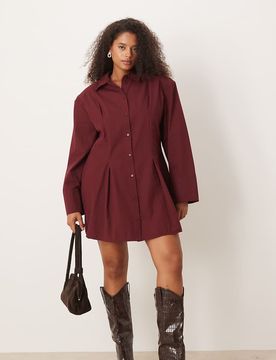 ASOS DESIGN Curve - Tailliertes Mini-Hemdkleid in Burgunderrot mit Schulterpolstern Rot 50