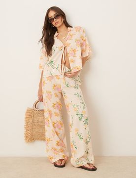 Abi - Strandhose mit buntem Blumenmuster Bunt 36