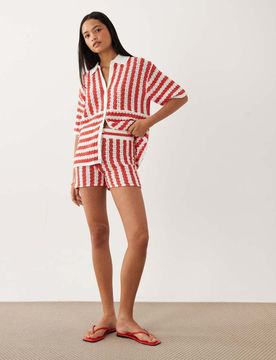 Gestreifte, strukturierte Shorts in Rot, Kombiteil Rot S