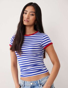 Knapp geschnittenes Ringer-T-Shirt in Blau gestreift-Bunt Bunt S