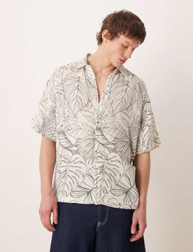 Kastiges Oversize-Hemd in Weiß mit Blätter-Print Weiß L
