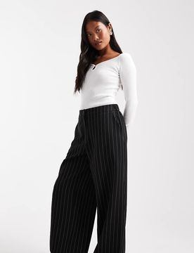 Petite - Pantalon décontracté coupe droite ajustée - Noir à rayures fines 38