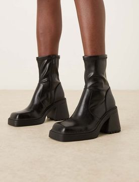 Reign - Plateaustiefel in Schwarz mit mittelhohem Absatz und eckiger Zehenpartie Schwarz 35