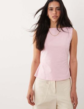 Tanktop in Rosa mit U-Boot-Ausschnitt und Bindedetail am Rücken Rosa L