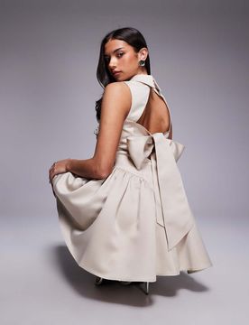 Robe courte boutonnée avec col et détails froncés - Taupe-Neutre 44