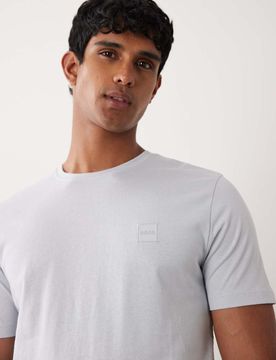 Tales - T-Shirt in Hellgrau mit Box-Logo Grau S