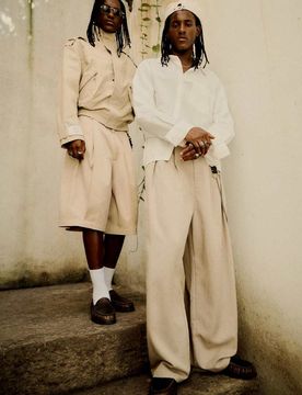 Superweite, weich fallende Hose in Beige mit Falten-Neutral Neutral 38