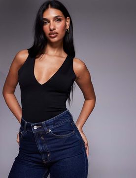 Formender Body in Schwarz mit V-Ausschnitt Schwarz 5XL