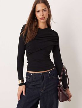 Langärmliges, drapiertes Slim-Fit-Oberteil in Schwarz mit Raffung Schwarz M