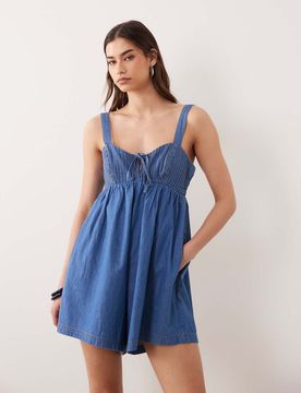 Jeans-Playsuit in blauer Waschung mit Biesen Blau 40