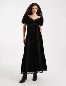 Maxikleid aus Samt und Spitze in Schwarz mit Puffärmeln Schwarz 38