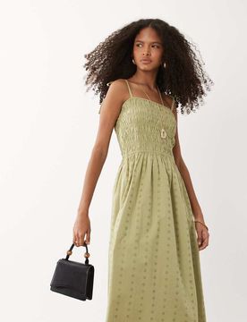 Maxikleid in Salbeigrün mit Lochstickerei und Riemchenträgern Grün 34