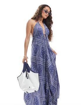 Gesponnenes Maxikleid mit Bandana-Muster und Neckholder-Bunt Bunt 42