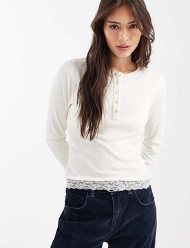 Top à manches longues et col boutonné avec bordures en dentelle - Crème-Blanc L