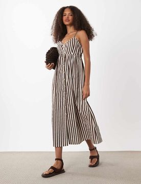 Gestreiftes Midikleid in Braun mit durchgehender Knopfleiste Braun 38