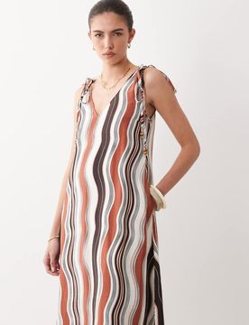 Midi-Hängerkleid in Braun mit Wellenmuster und Perlen Braun 34