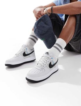 Air Force 1'07 LV8 - Unisex-Sneaker in Grau und Schwarz Grau MW 3.5