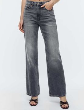 D92 - Jeans in Mittelgrau und geradem Schnitt und weitem Bein Grau 12