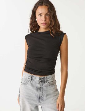 Figurbetontes T-Shirt in Schwarz mit Raffung Schwarz XS