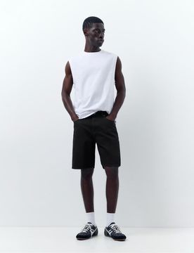 Standard - Bermuda-Jeansshorts in Schwarz Schwarz 44