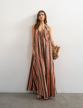Robe d'été longue en popeline de coton rayée avec encolure froncée - Chocolat/rouge-Marron 46