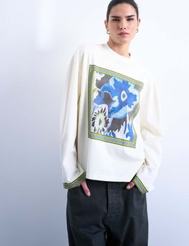 Skater-T-Shirt in Ecru mit Blumen-Grafikprint-Weiß Weiß M