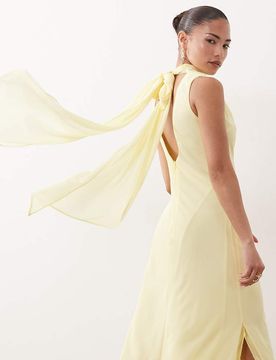L'invitée - Robe longue en mousseline à col montant et détail noué - Jaune 36
