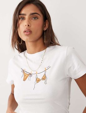 Exklusives, knapp geschnittenes T-Shirt in Weiß mit Bikini-Grafik auf der Vorderseite Weiß S