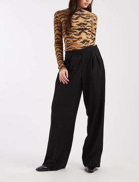 Hose in Schwarz mit weitem Bein und Faltendetail vorne Schwarz 44