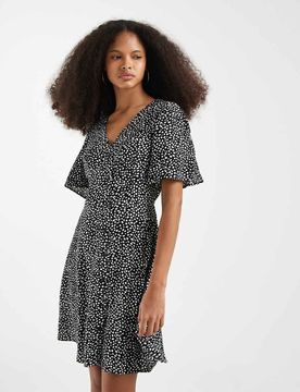 Kurzes, durchgeknöpftes Skater-Kleid in Schwarz mit Punkten Schwarz S