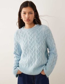 Flauschiger Strickpullover in Hellblau mit Zopfmuster Blau L